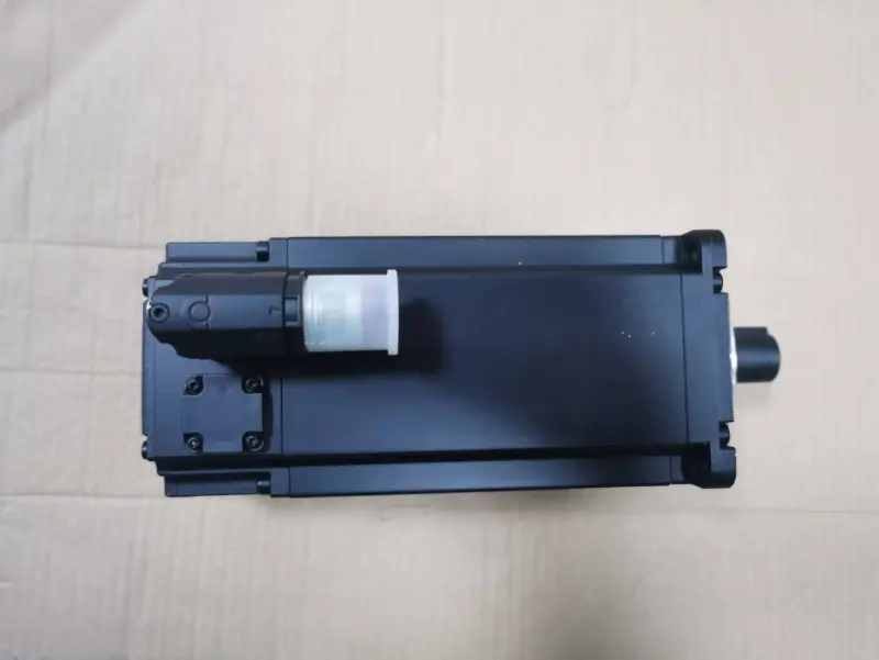 B&R 8LSA45.E1022D600-3 B&R 8LSA45.E1022D600-3